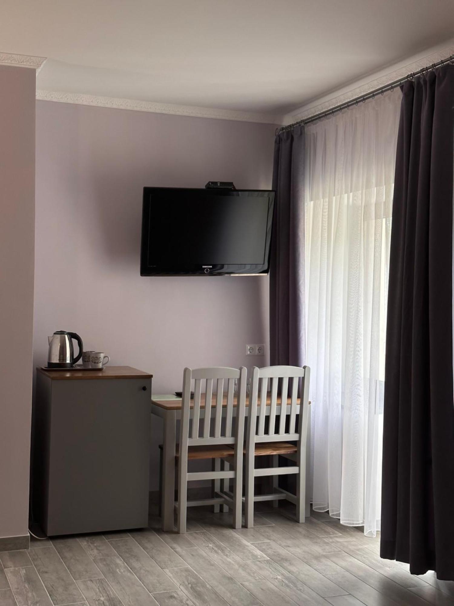 Maestro Otel Ostroh Dış mekan fotoğraf