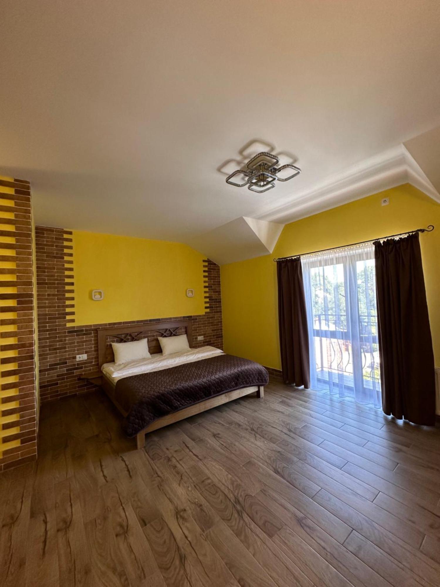 Maestro Otel Ostroh Dış mekan fotoğraf