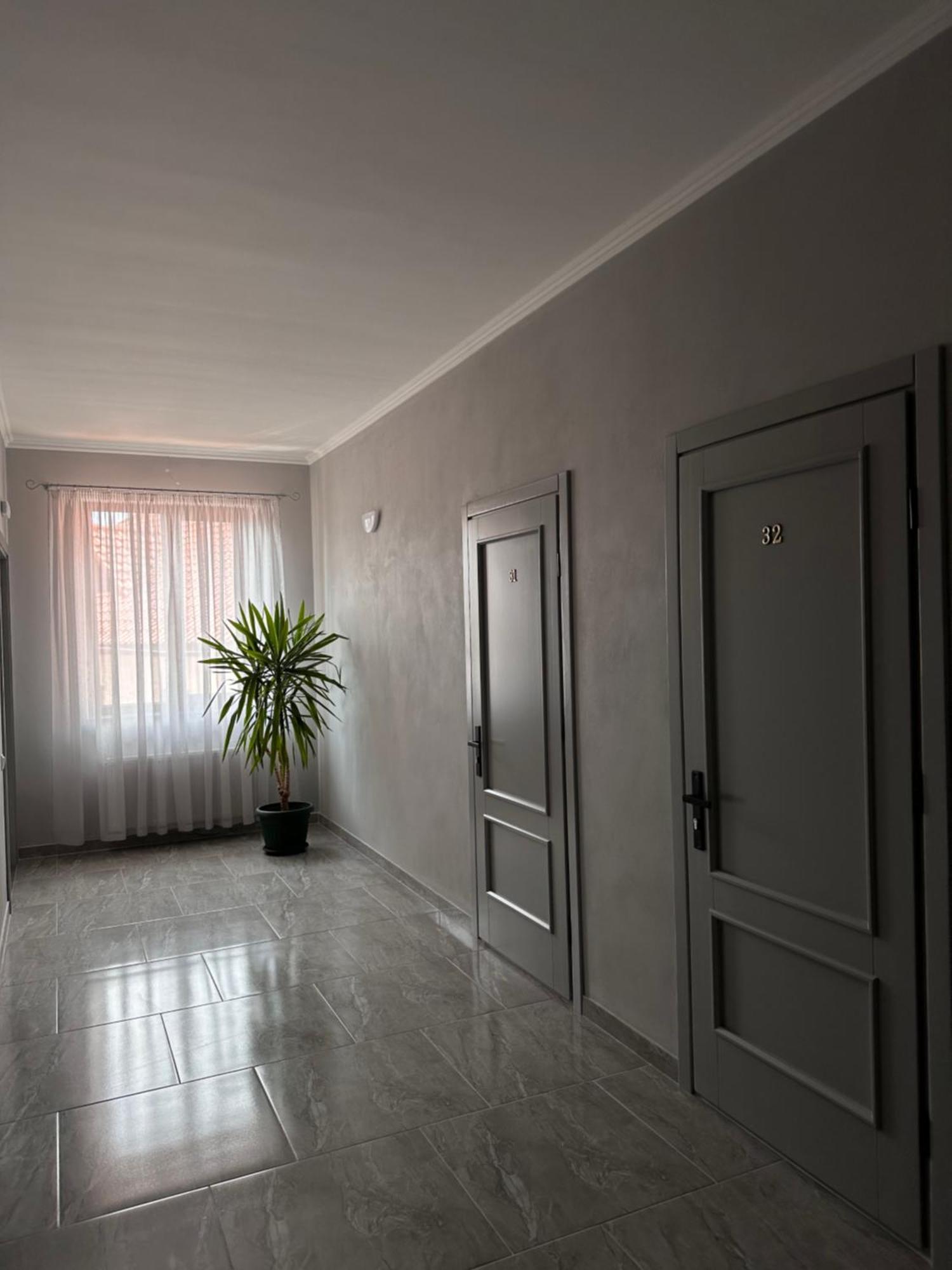 Maestro Otel Ostroh Dış mekan fotoğraf