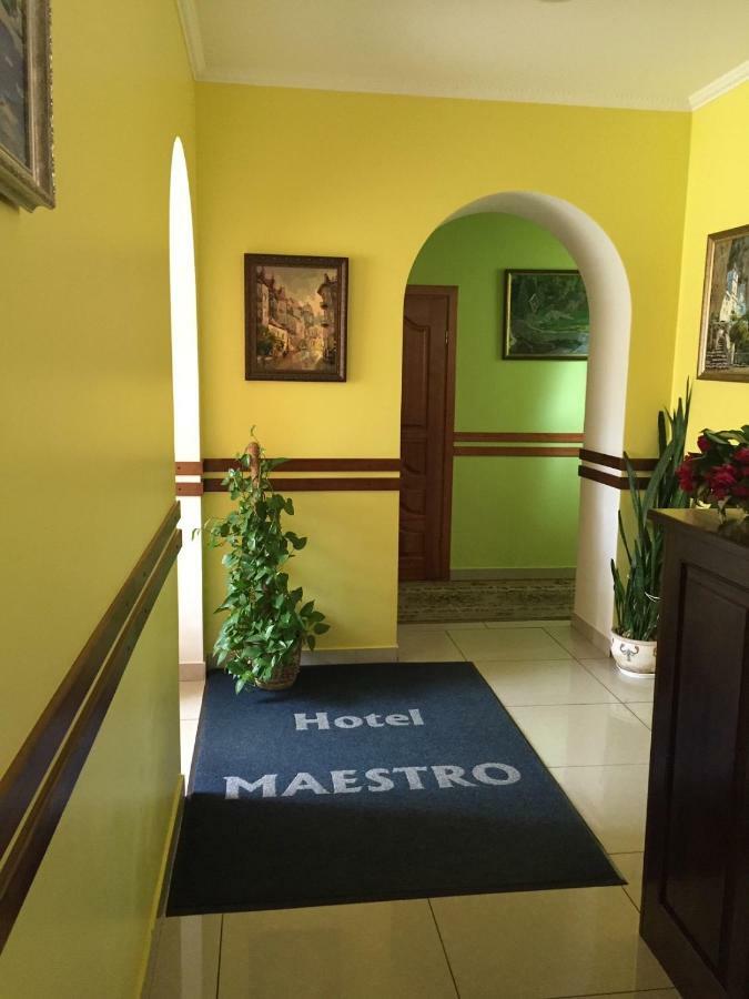 Maestro Otel Ostroh Dış mekan fotoğraf