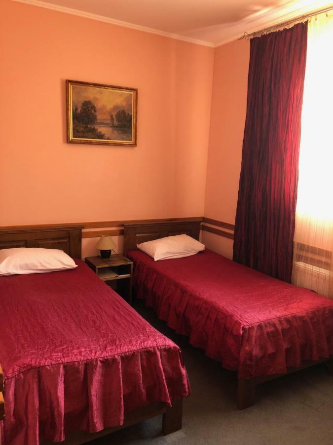 Maestro Otel Ostroh Dış mekan fotoğraf