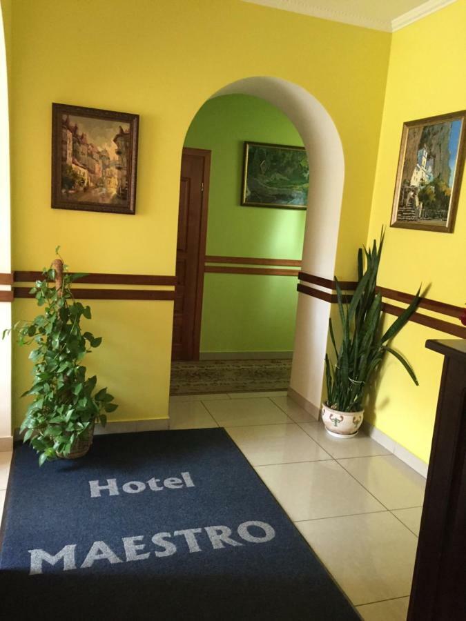 Maestro Otel Ostroh Dış mekan fotoğraf